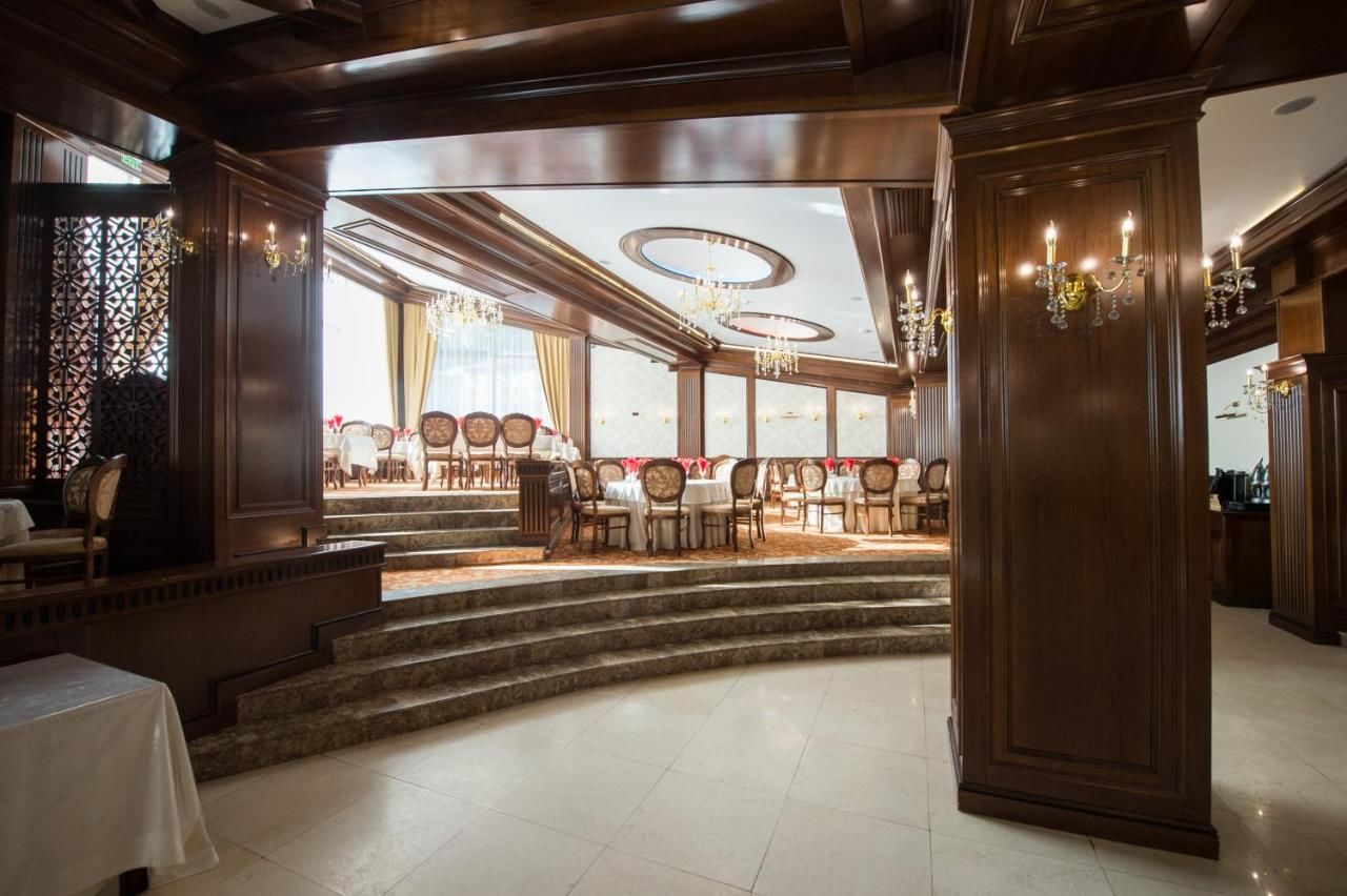 Отель Hotel Silva Busteni Буштени-19
