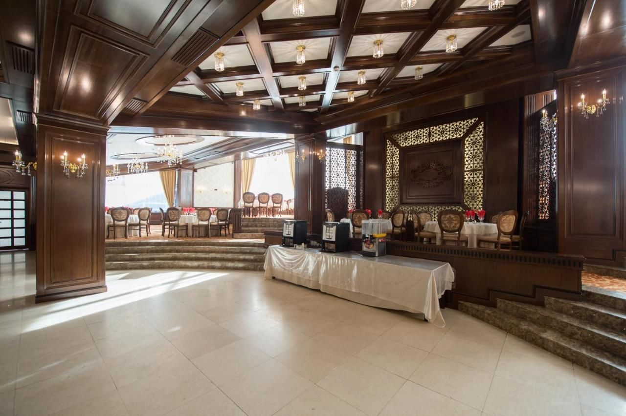 Отель Hotel Silva Busteni Буштени-20