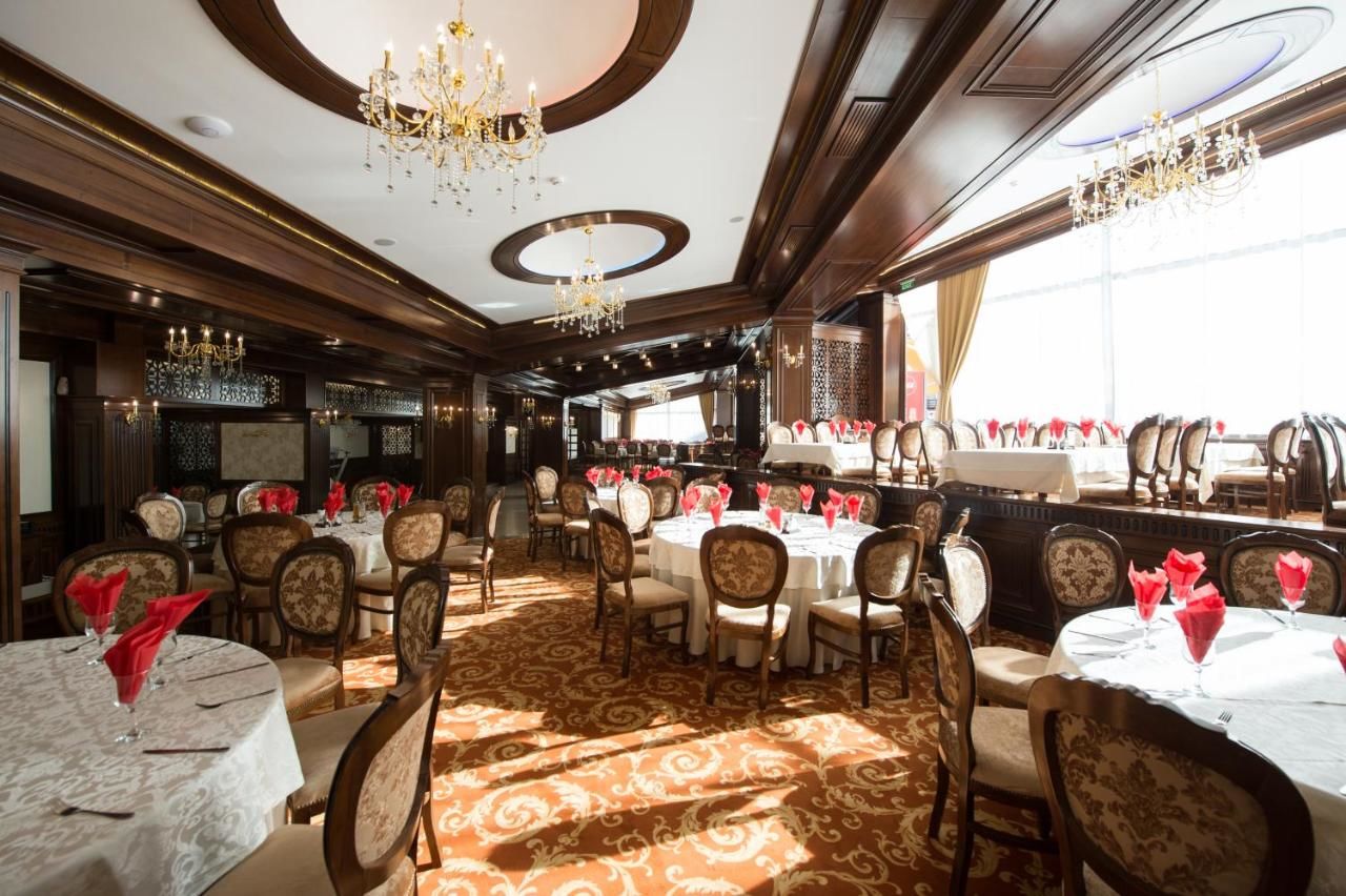 Отель Hotel Silva Busteni Буштени