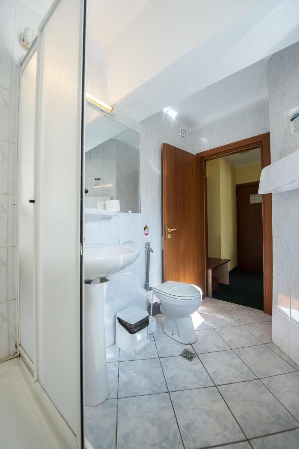 Отель Hotel Silva Busteni Буштени