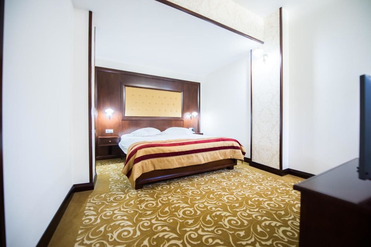 Отель Hotel Silva Busteni Буштени-34