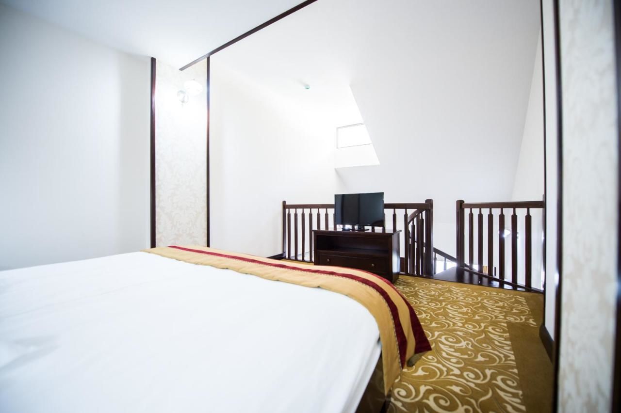 Отель Hotel Silva Busteni Буштени-44