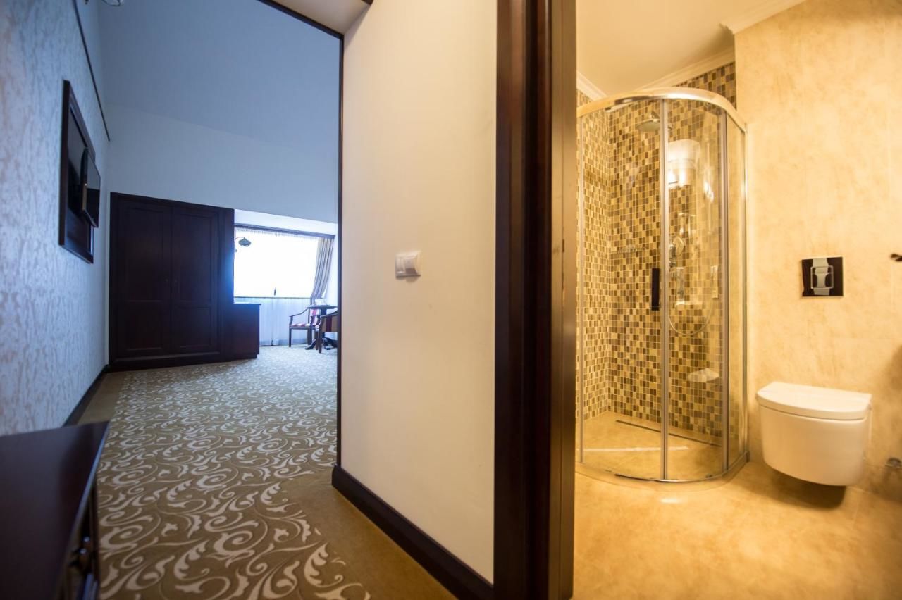 Отель Hotel Silva Busteni Буштени-45