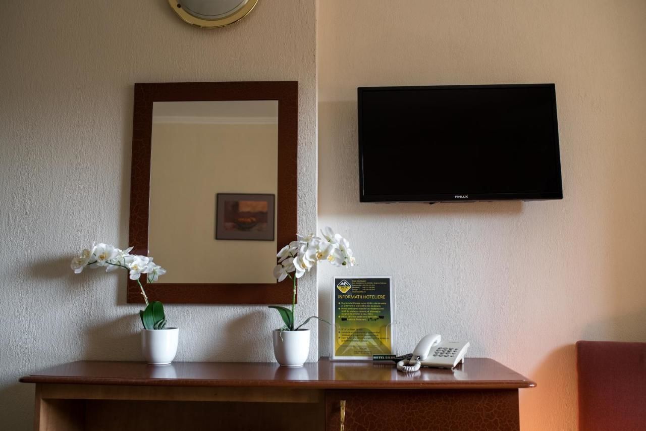 Отель Hotel Silva Busteni Буштени